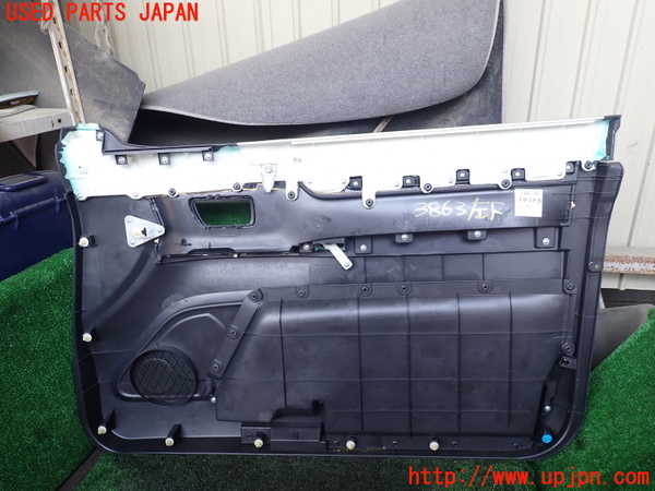 1UPJ-9238631264]パジェロ(V88W)左ドア内張り 中古_4
