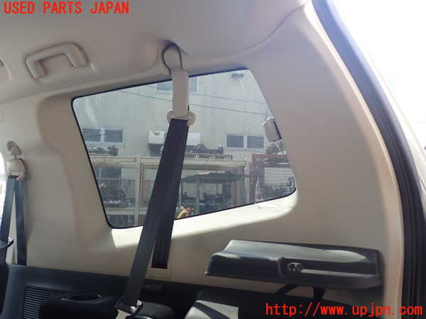 1UPJ-9238637675]パジェロ(V88W)右リアピラートリム 中古_2