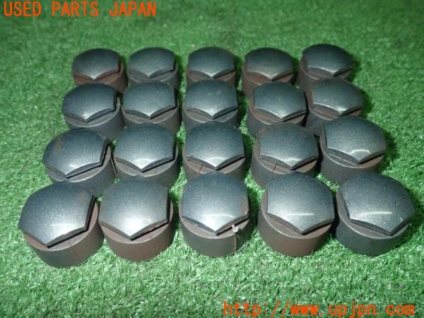 3UPJ=9238650967]アウディA3 スポーツバック 30TFSI(GYDLA 8Y系)純正 8W0 600 026 D ホイールボルトカバー 中古_2
