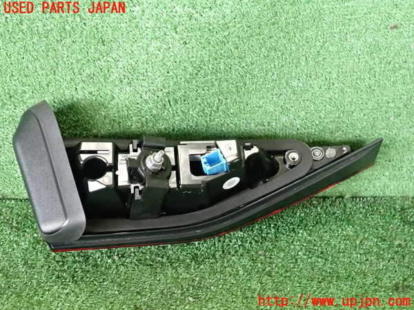 2UPJ-9238651550]アウディ・A3 スポーツバック(GYDLA)右リアフィニッシャー 中古_2