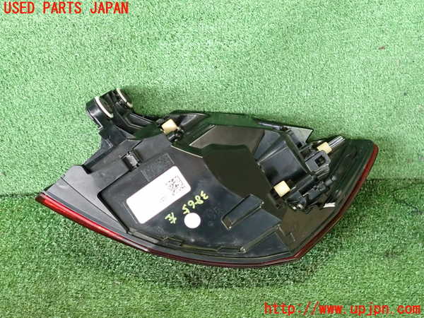 2UPJ-9238651536]アウディ・A3 スポーツバック(GYDLA)左テールランプ 中古_3