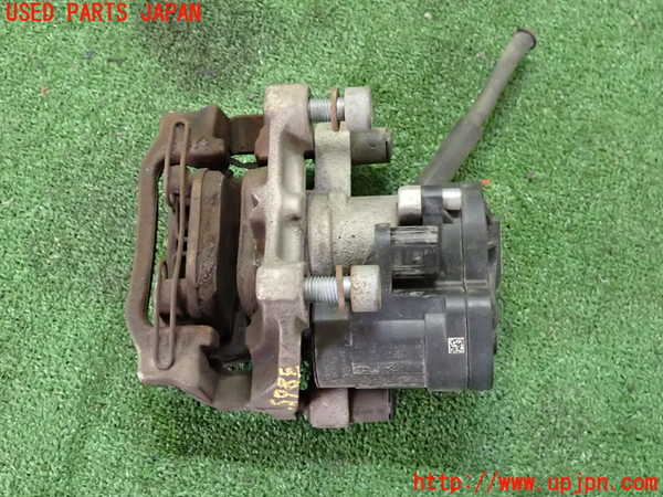 2UPJ-9238654090]アウディ・A3 スポーツバック(GYDLA)右リアキャリパー 中古_3