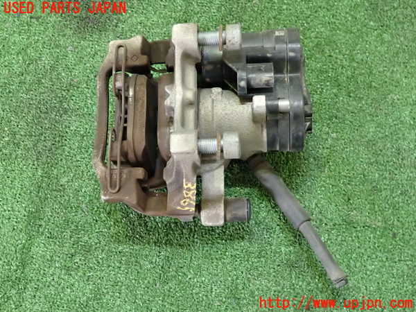 2UPJ-9238654095]アウディ・A3 スポーツバック(GYDLA)左リアキャリパー 中古_3