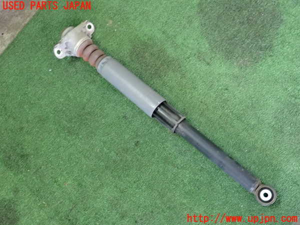 2UPJ-9238655070]アウディ・A3 スポーツバック(GYDLA)右リアショックアブソーバー 中古_2