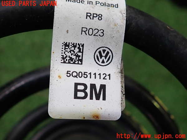 2UPJ-9238655105]アウディ・A3 スポーツバック(GYDLA)左リアスプリング 中古_3