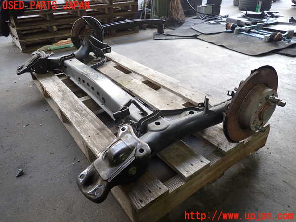 2UPJ-9238655380]アウディ・A3 スポーツバック(GYDLA)リアアクスルビーム 中古_3