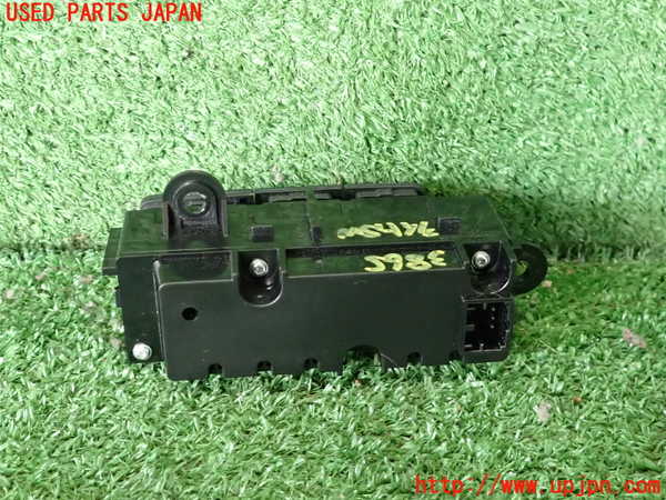 2UPJ-9238656285]アウディ・A3 スポーツバック(GYDLA)ライトスイッチ 中古_2