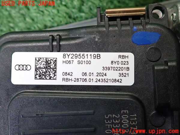 2UPJ-9238656770]アウディ・A3 スポーツバック(GYDLA)フロントワイパーモーター 中古_4