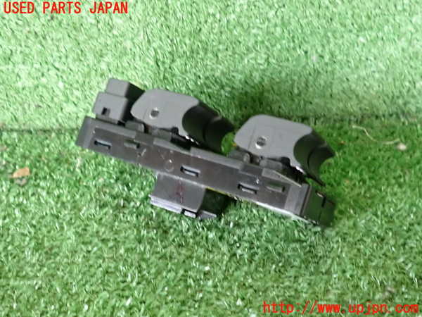 2UPJ-9238656240]アウディ・A3 スポーツバック(GYDLA)右前パワーウィンドウスイッチ 中古_3