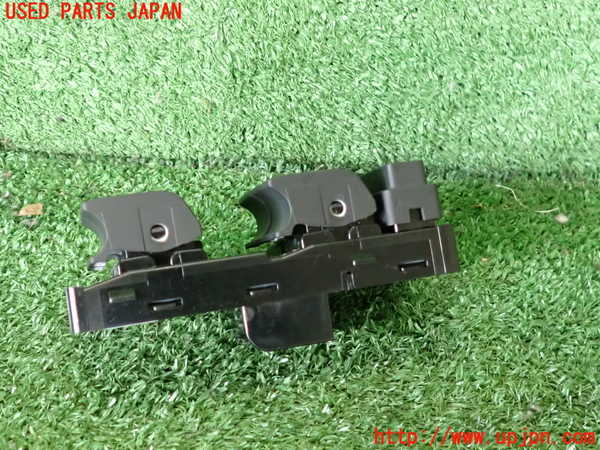 2UPJ-9238656240]アウディ・A3 スポーツバック(GYDLA)右前パワーウィンドウスイッチ 中古_4