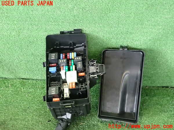 2UPJ-9238656741]アウディ・A3 スポーツバック(GYDLA)ヒューズボックス1(EGルーム内助手席側) 中古_3