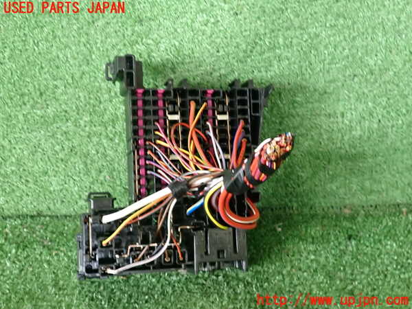 2UPJ-9238656742]アウディ・A3 スポーツバック(GYDLA)ヒューズボックス2(室内助手席側) 中古_3