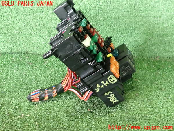 2UPJ-9238656742]アウディ・A3 スポーツバック(GYDLA)ヒューズボックス2(室内助手席側) 中古_4