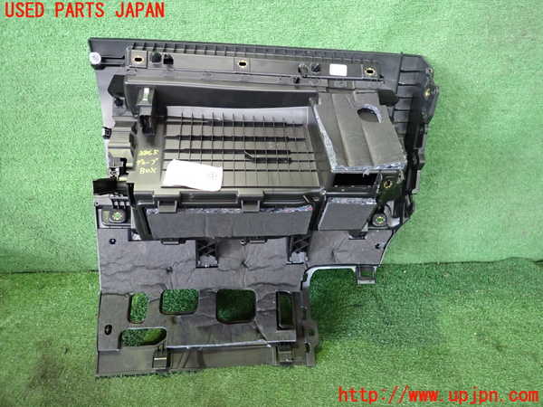 2UPJ-9238657516]アウディ・A3 スポーツバック(GYDLA)グローブボックス1 中古_2