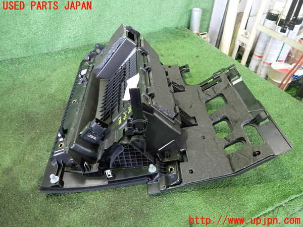 2UPJ-9238657516]アウディ・A3 スポーツバック(GYDLA)グローブボックス1 中古_4