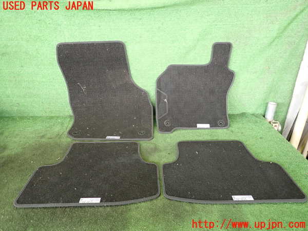 2UPJ-9238657800]アウディ・A3 スポーツバック(GYDLA)フロアマット 中古_4