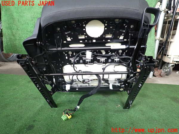 2UPJ-9238657035]アウディ・A3 スポーツバック(GYDLA)運転席シート 中古_4