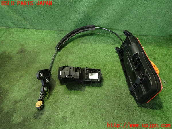 2UPJ-9238657555]アウディ・A3 スポーツバック(GYDLA)ATシフトレバー 中古_2