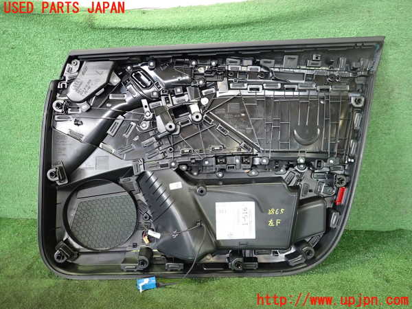 2UPJ-9238651264]アウディ・A3 スポーツバック(GYDLA)左前ドア内張り ジャンク_4