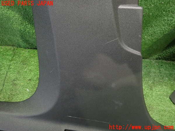 2UPJ-9238657670]アウディ・A3 スポーツバック(GYDLA)左センターピラートリム 中古_3