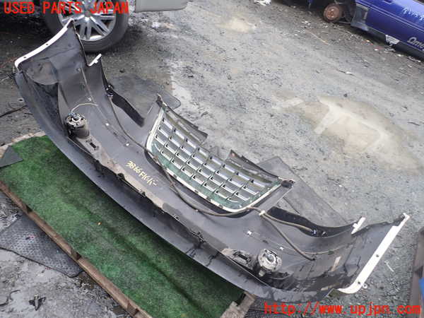 1UPJ-9238661010]クライスラー・グランドボイジャー(RT38)フロントバンパー 中古_4