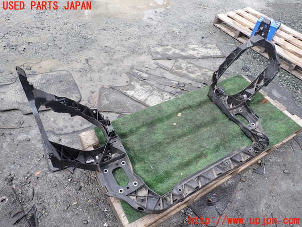 1UPJ-9238661041]クライスラー・グランドボイジャー(RT38)コアサポート 中古_4