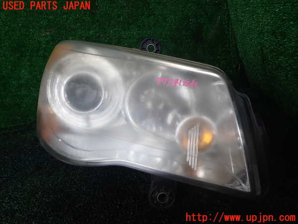 1UPJ-9238661130]クライスラー・グランドボイジャー(RT38)右ヘッドライト HID 中古_2