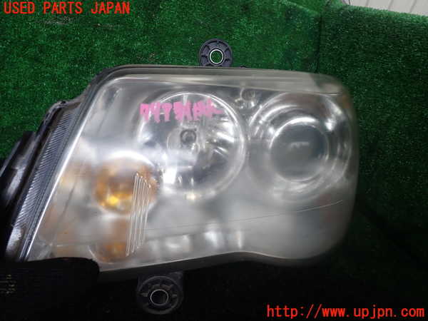 1UPJ-9238661132]クライスラー・グランドボイジャー(RT38)左ヘッドライト HID 中古_2