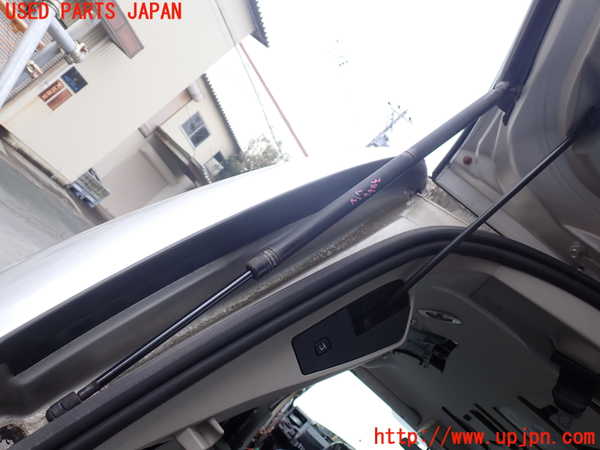 1UPJ-9238661584]クライスラー・グランドボイジャー(RT38)リアゲートダンパー 中古_2