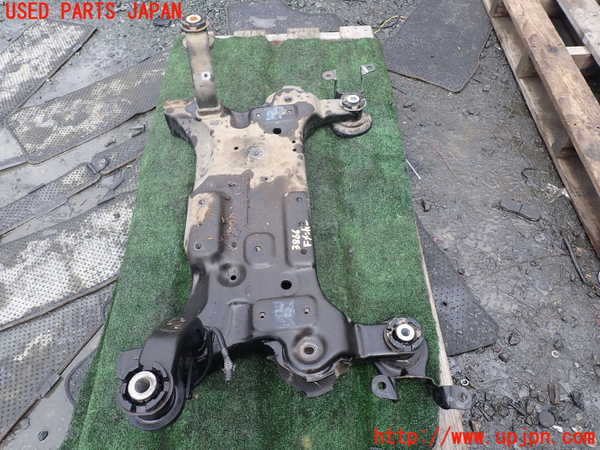 1UPJ-9238665285]クライスラー・グランドボイジャー(RT38)フロントメンバー 中古_3