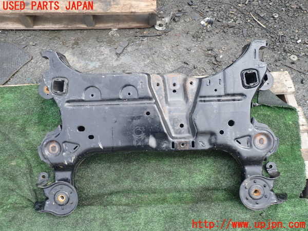 1UPJ-9238665285]クライスラー・グランドボイジャー(RT38)フロントメンバー 中古_4