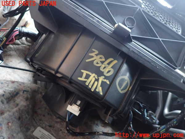 1UPJ-9238666081]クライスラー・グランドボイジャー(RT38)エバポレーター1 中古_3