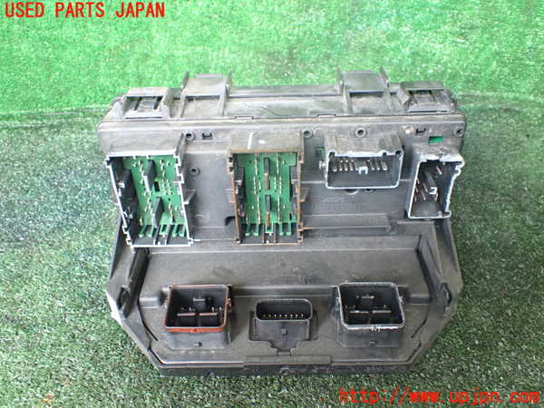 1UPJ-9238666741]クライスラー・グランドボイジャー(RT38)ヒューズボックス1 中古_2