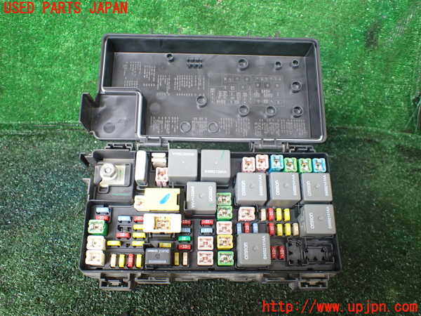 1UPJ-9238666741]クライスラー・グランドボイジャー(RT38)ヒューズボックス1 中古_4