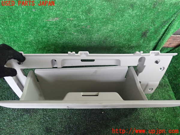 1UPJ-9238667516]クライスラー・グランドボイジャー(RT38)グローブボックス1 中古_3