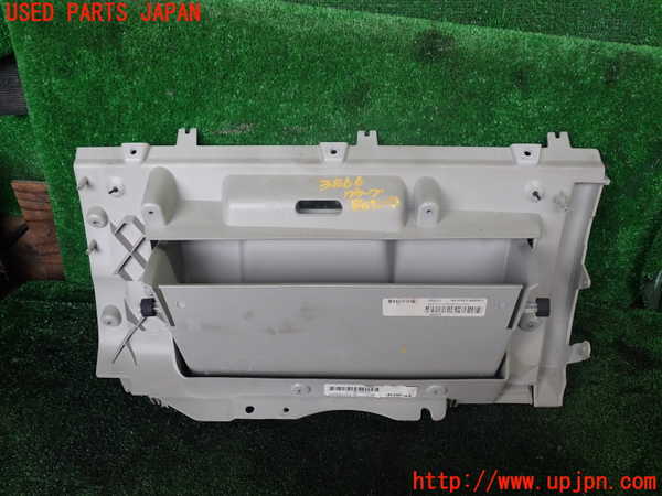 1UPJ-9238667516]クライスラー・グランドボイジャー(RT38)グローブボックス1 中古_4