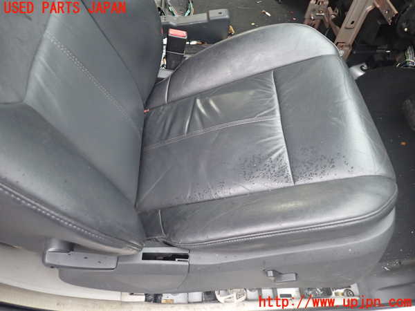1UPJ-9238667035]クライスラー・グランドボイジャー(RT38)運転席シート 中古_3