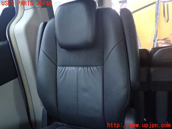 1UPJ-9238667145]クライスラー・グランドボイジャー(RT38)右2列目シート 中古_2