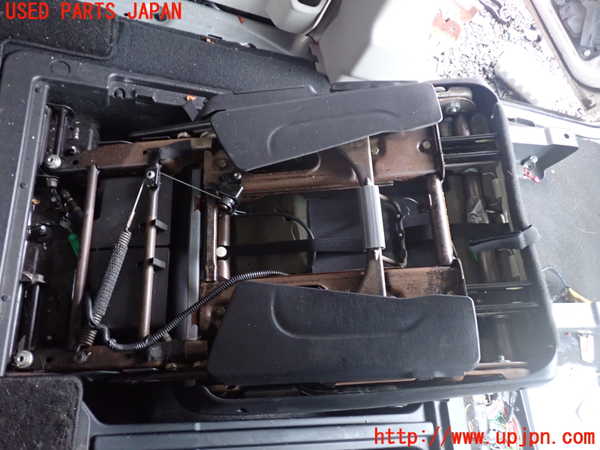1UPJ-9238667175]クライスラー・グランドボイジャー(RT38)左2列目シート 中古_5