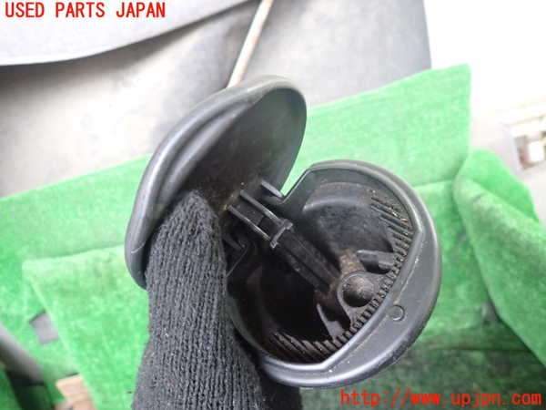 1UPJ-9238667821]クライスラー・グランドボイジャー(RT38)灰皿1 中古_2