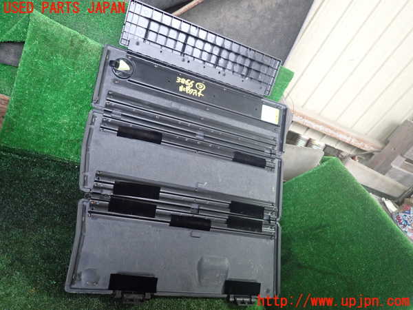 1UPJ-9238667842]クライスラー・グランドボイジャー(RT38)小物入れ2 中古_2