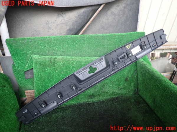 1UPJ-9238667771]クライスラー・グランドボイジャー(RT38)ラゲッジトレイ1 中古_2