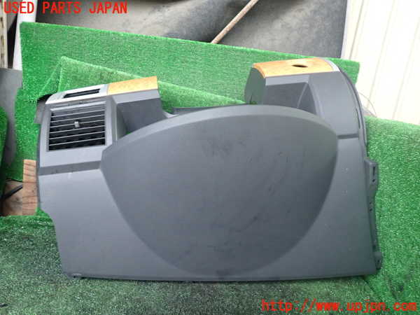 1UPJ-9238667510]クライスラー・グランドボイジャー(RT38)メーターフード 中古_3