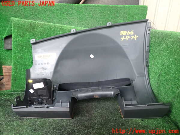 1UPJ-9238667510]クライスラー・グランドボイジャー(RT38)メーターフード 中古_4