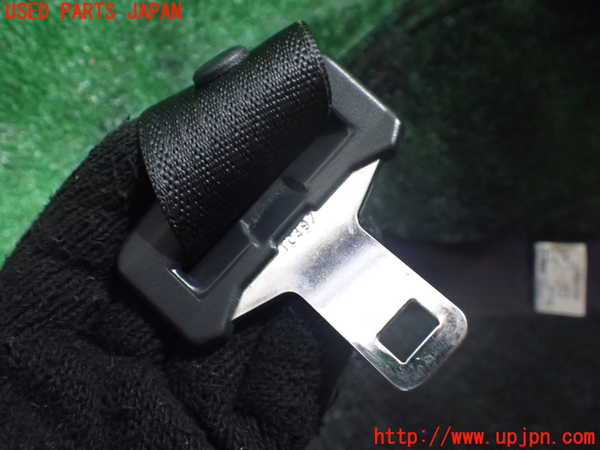 1UPJ-9238667045]クライスラー・グランドボイジャー(RT38)運転席シートベルト 中古_2