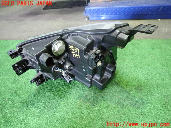 1UPJ-9238671130]ソリオ バンディット(MA37S)右ヘッドライト LED 中古_2