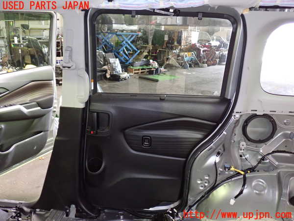 1UPJ-9238671290]ソリオ バンディット(MA37S)右後ドア NSG M28Q8 中古_5