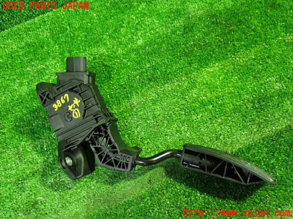 1UPJ-9238676381]ソリオ バンディット(MA37S)センサー1 (アクセルペダル) 中古_2