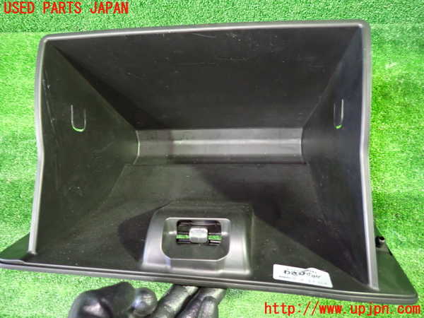 1UPJ-9238677516]ソリオ バンディット(MA37S)グローブボックス1 中古_2
