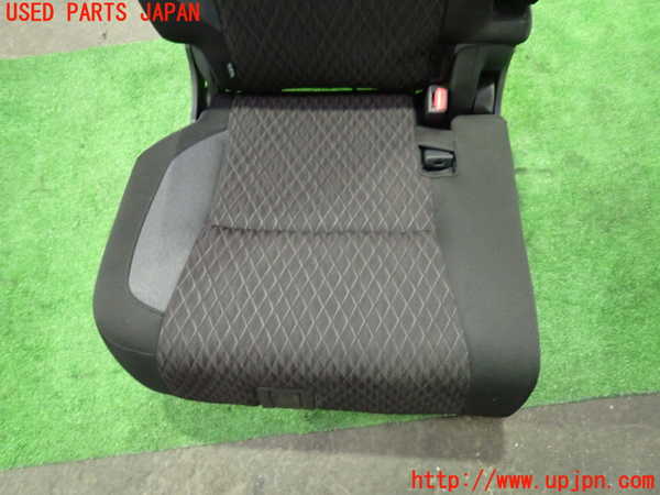 1UPJ-9238677145]ソリオ バンディット(MA37S)右2列目シート 中古_4
